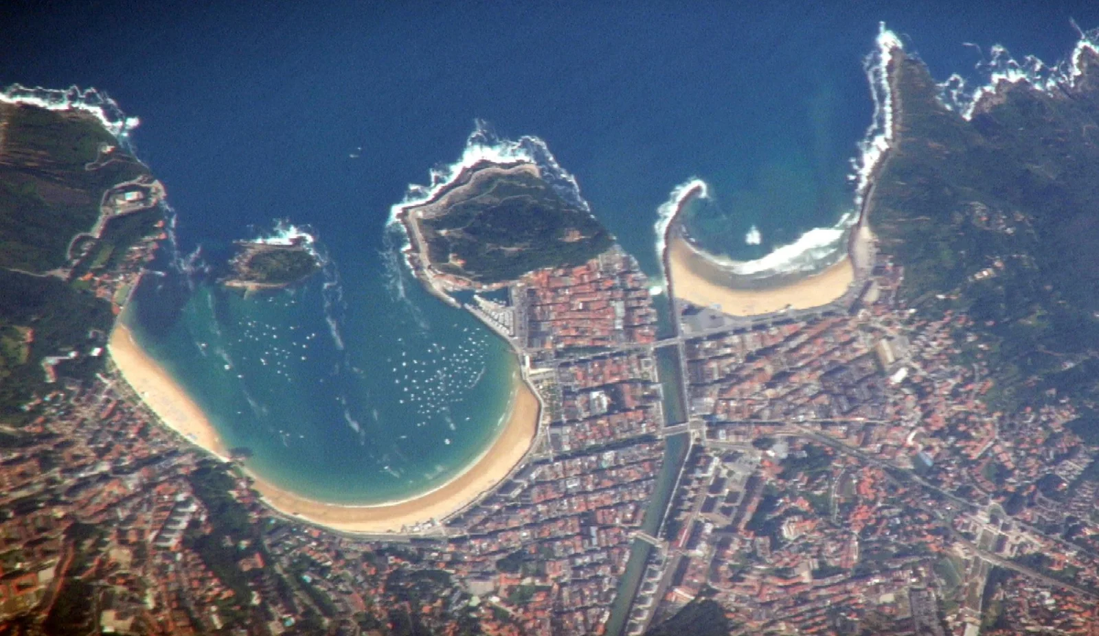 Zatoka i wybrzeże San Sebastián w Kraju Basków